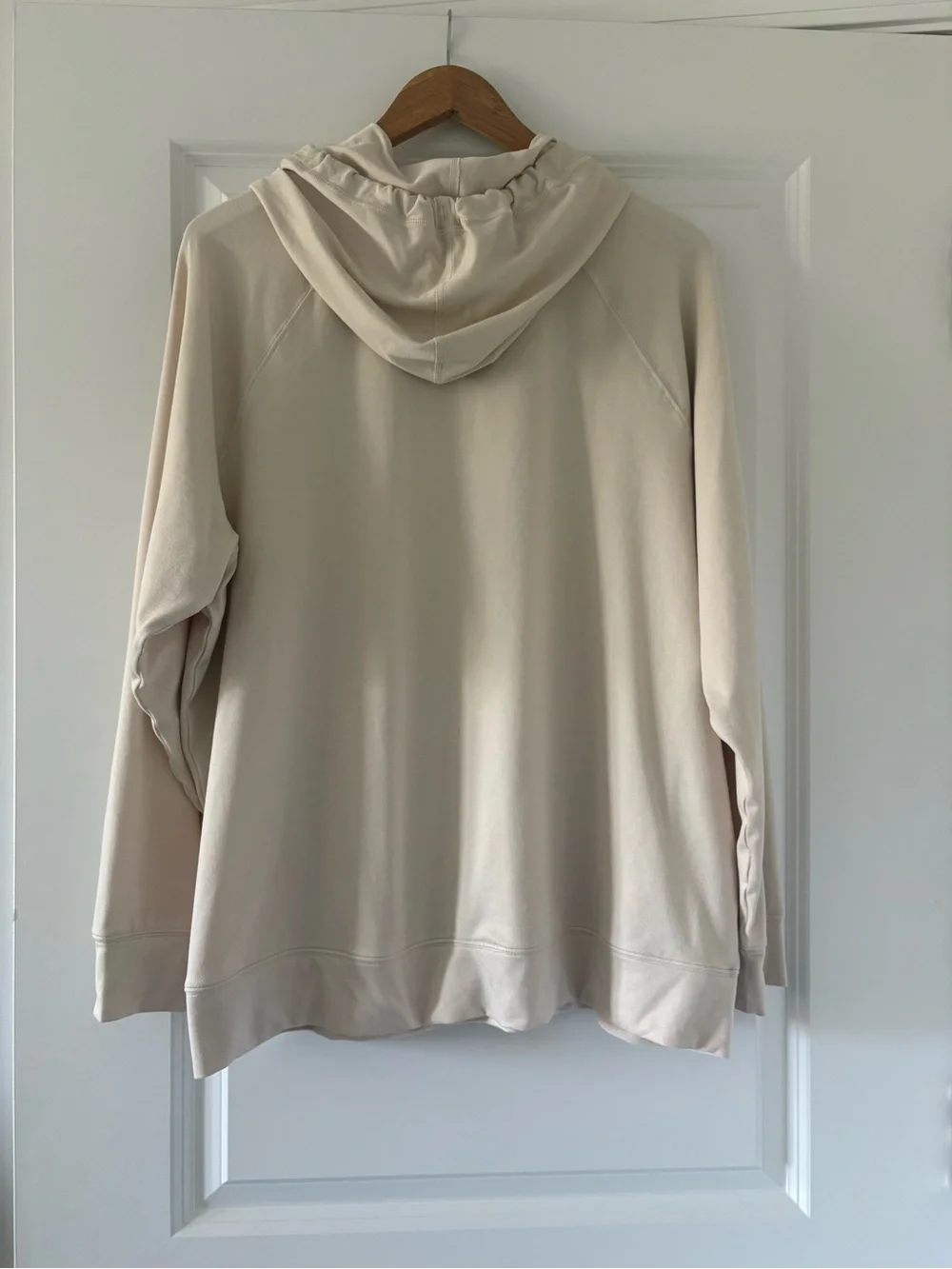 Vuori Woman’s Halo Oversized Hoodie Cream Pullover Hoodie Heathered Milkweed L - Picture 8 of 12